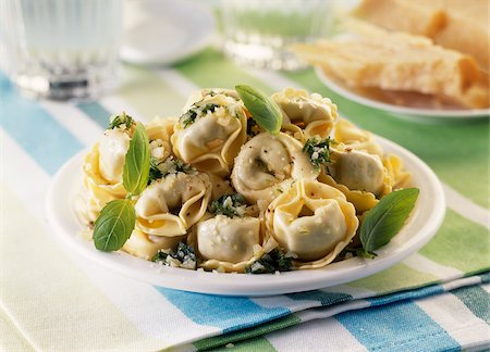 pasta italy - Tortellini  with olive oil and basil Stock Photo - Rights-Managed, Code: 825-05813991