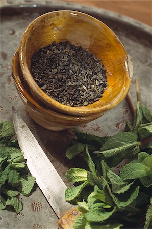 Slicing fresh mint for the tea Stock Photo - Rights-Managed, Code: 825-05835846