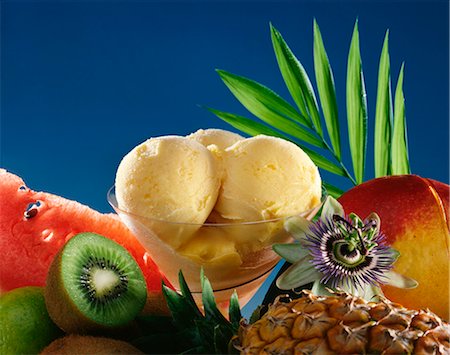 simsearch:825-05989215,k - Dish of exotic fruit sorbet Foto de stock - Con derechos protegidos, Código: 825-05835934