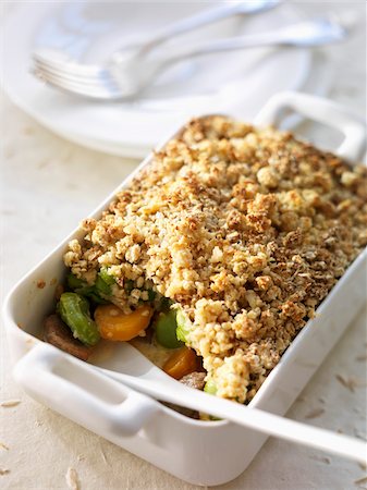 simsearch:652-05809482,k - Lamb and vegetable savory oat crumble Foto de stock - Con derechos protegidos, Código: 825-05836807