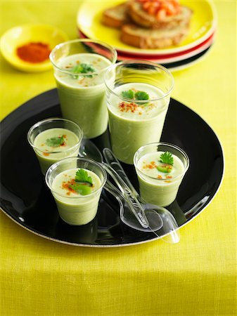 simsearch:825-07076667,k - Broad bean and coconut soup Foto de stock - Con derechos protegidos, Código: 825-05837058