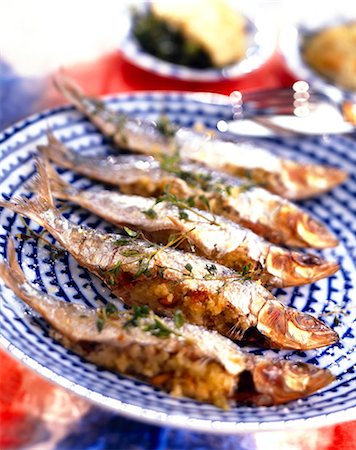 Grilled sardines Foto de stock - Con derechos protegidos, Código: 825-05984946