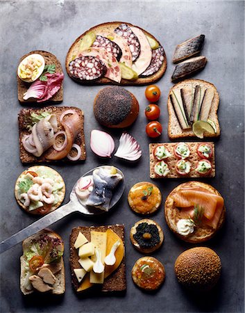 Mini-sandwiches ouverts Photographie de stock - Rights-Managed, Code: 825-05984986