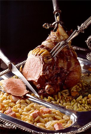 sever - leg of lamb and flageolet beans Stock Photo - Rights-Managed, Code: 825-05985036