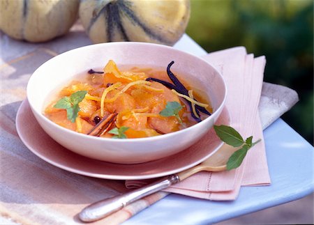 simsearch:652-03804686,k - Stewed melon with spices and vanilla Foto de stock - Con derechos protegidos, Código: 825-05985342