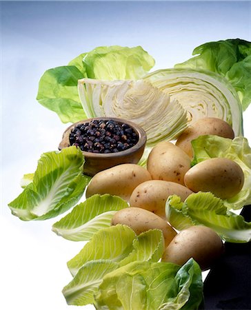 simsearch:825-05987060,k - Potatoes and cabbage Stock Photo - Rights-Managed, Code: 825-05985639