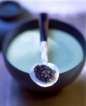 photocuisine soup - green soup and caviar Stock Photo - Rights-Managed, Code: 825-05985663