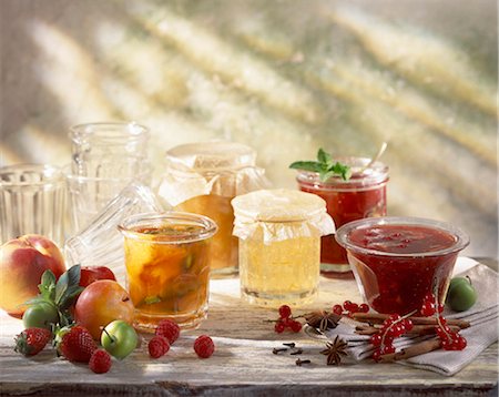 simsearch:825-05987560,k - selection of jars of jam Stock Photo - Rights-Managed, Code: 825-05985809