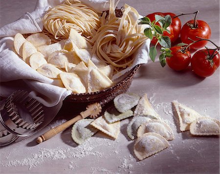 fresh pasta and tomatoes Stock Photo - Rights-Managed, Code: 825-05985816