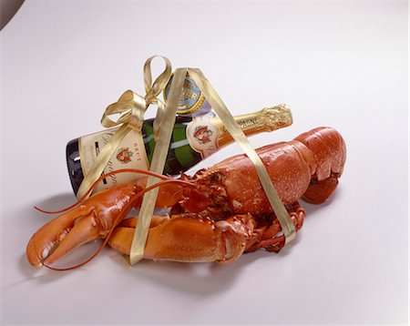 simsearch:659-06902569,k - lobster, champagne and caviar Foto de stock - Con derechos protegidos, Código: 825-05985831