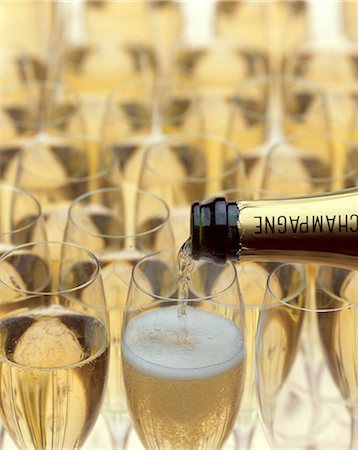 glasses of champagne Stock Photo - Rights-Managed, Code: 825-05986004