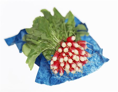 simsearch:825-05986000,k - bunch of radishes Foto de stock - Con derechos protegidos, Código: 825-05986041