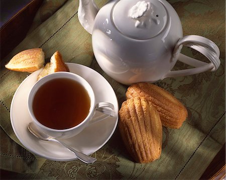 cup of tea and madeleine spong cakes Stock Photo - Rights-Managed, Code: 825-05986086