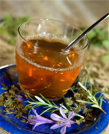 simsearch:652-05808322,k - tonic herbal tea Stock Photo - Rights-Managed, Code: 825-05986100