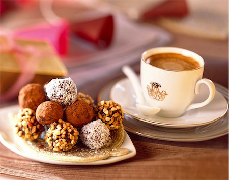 simsearch:652-03800478,k - Cup of coffee and chocolate truffles Stock Photo - Rights-Managed, Code: 825-05986709