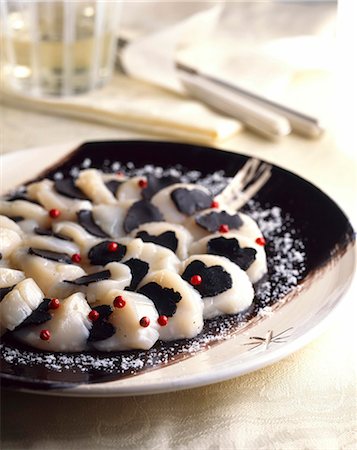 Scallop and truffle duo Foto de stock - Con derechos protegidos, Código: 825-05986799