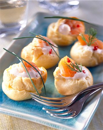 simsearch:652-03802583,k - Assorted mini lobster bisque chou pastry puffs Foto de stock - Con derechos protegidos, Código: 825-05986886