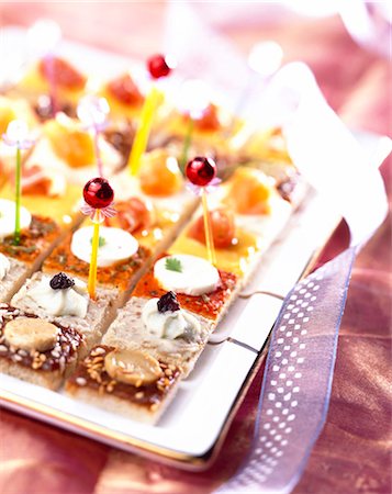 petit fours - canapés Stock Photo - Rights-Managed, Code: 825-05987013