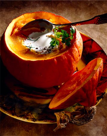 pumpkin cream soup - Creamed pumpkin soup Foto de stock - Con derechos protegidos, Código: 825-05987068