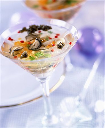 simsearch:825-05812724,k - Oysters in Champagne aspic Stock Photo - Rights-Managed, Code: 825-05987112
