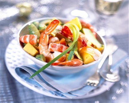 salad on fork - Salade de crevettes exotiques Photographie de stock - Rights-Managed, Code: 825-05987129