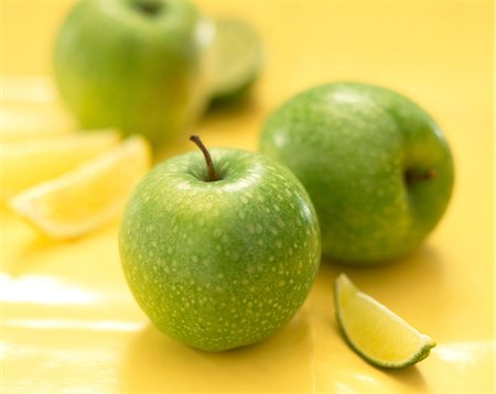 Granny Smith apples Stock Photo - Rights-Managed, Code: 825-05987402
