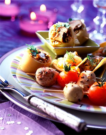 Selection of christmas appetizers Foto de stock - Con derechos protegidos, Código: 825-05987698