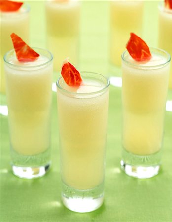 simsearch:825-05987749,k - Melon cocktail with ham Foto de stock - Direito Controlado, Número: 825-05987711