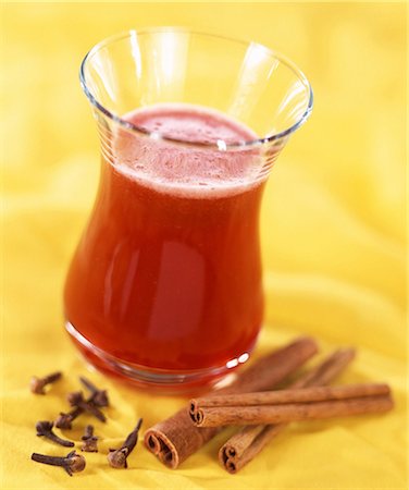 simsearch:825-05987752,k - Spiced blackcurrant tonic Stock Photo - Rights-Managed, Code: 825-05987749