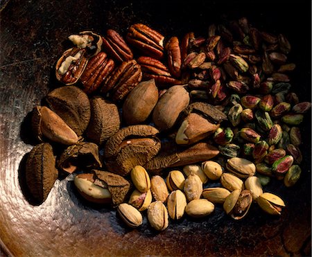 Almonds, pistachios and shelled walnuts Stock Photo - Rights-Managed, Code: 825-05988075