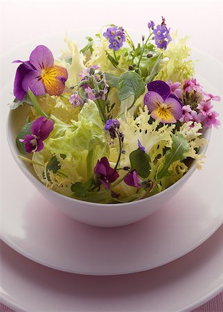 pansy - Lettuce and flower salad Stock Photo - Rights-Managed, Code: 825-05988131