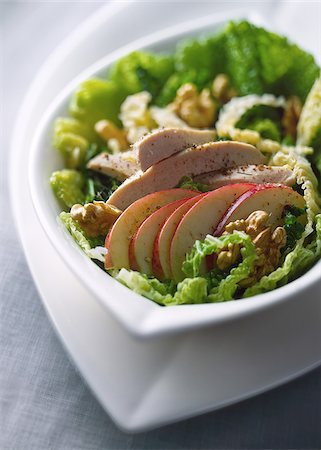 Kohl, Apfel und Hähnchen-Salat Stockbilder - Lizenzpflichtiges, Bildnummer: 825-05988155