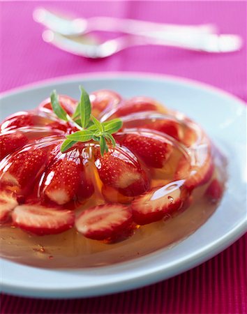 simsearch:652-03802217,k - Strawberries in Muscatel jelly Stock Photo - Rights-Managed, Code: 825-05988172