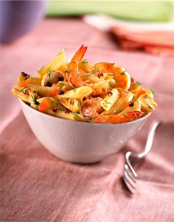 simsearch:825-07599520,k - Penne with prawns and sechuan pepper Fotografie stock - Rights-Managed, Codice: 825-05988444