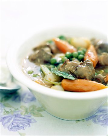 simsearch:825-03628701,k - Lamb and vegetable stew Stock Photo - Rights-Managed, Code: 825-05988732