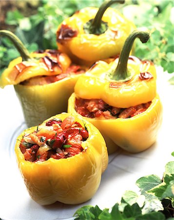 stuffed vegetable - Peppers stuffed with rosebuds Foto de stock - Con derechos protegidos, Código: 825-05988744