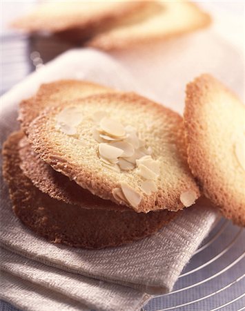 Almond Tuile cookies Fotografie stock - Rights-Managed, Codice: 825-05988824