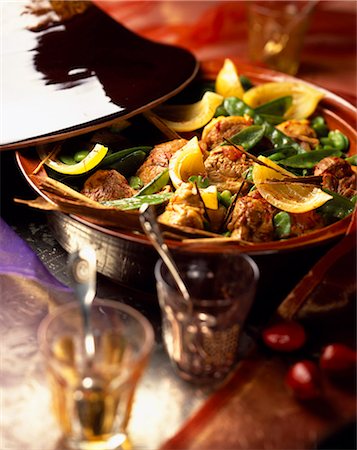 lamb tajine with sugar peas Foto de stock - Con derechos protegidos, Código: 825-05988865