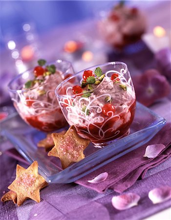 food gourmet - Fromage frais with summer fruit, redcurrant puree and star-shaped biscuits Stock Photo - Rights-Managed, Code: 825-05989038