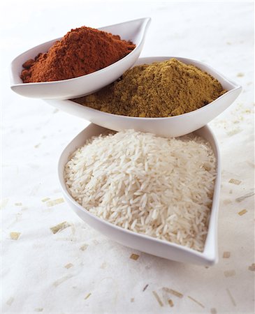 simsearch:825-05985057,k - Basmati rice, curry and chilli powder Stock Photo - Rights-Managed, Code: 825-05989045