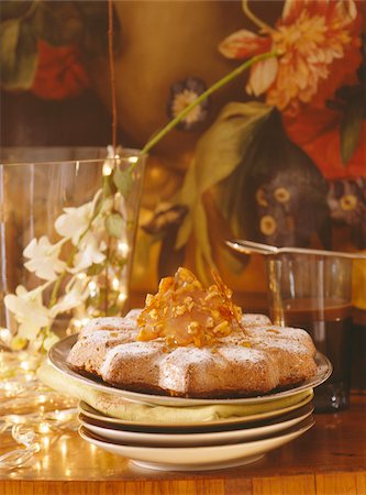 simsearch:652-03801551,k - Gâteau à l'orange Photographie de stock - Rights-Managed, Code: 825-05989225