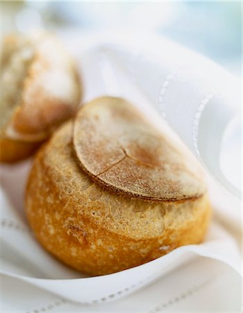 simsearch:825-07077747,k - Bread roll Foto de stock - Direito Controlado, Número: 825-05989474