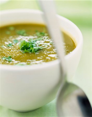 simsearch:652-03804887,k - Leek and chervil soup Foto de stock - Con derechos protegidos, Código: 825-05989561