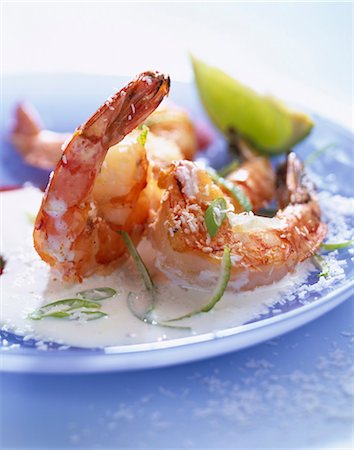 simsearch:652-05809573,k - prawns with coconut and lime Foto de stock - Con derechos protegidos, Código: 825-05989849