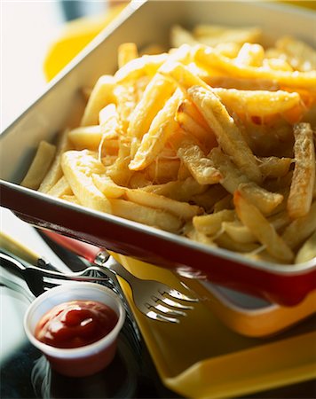 simsearch:652-03800207,k - oven-baked fries Foto de stock - Direito Controlado, Número: 825-05990007