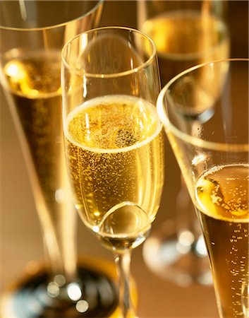 simsearch:652-03804478,k - glasses of champagne Stock Photo - Rights-Managed, Code: 825-05990003