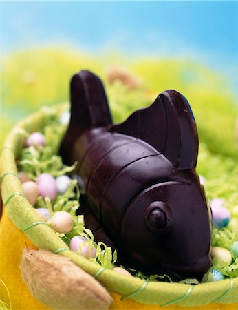 simsearch:825-06046985,k - chocolate fish Easter egg Stock Photo - Rights-Managed, Code: 825-05990600