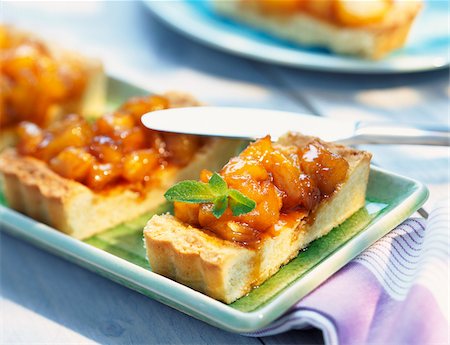 simsearch:652-03804341,k - moist Caribbean tart Foto de stock - Con derechos protegidos, Código: 825-05991017
