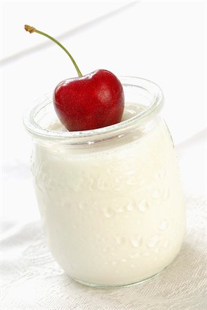 simsearch:825-05835910,k - cherry on pot of plain yoghurt Stock Photo - Rights-Managed, Code: 825-05991065