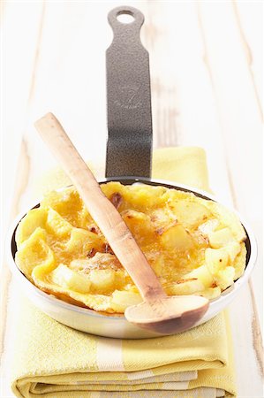 Potato omelette Stock Photo - Rights-Managed, Code: 825-06045728